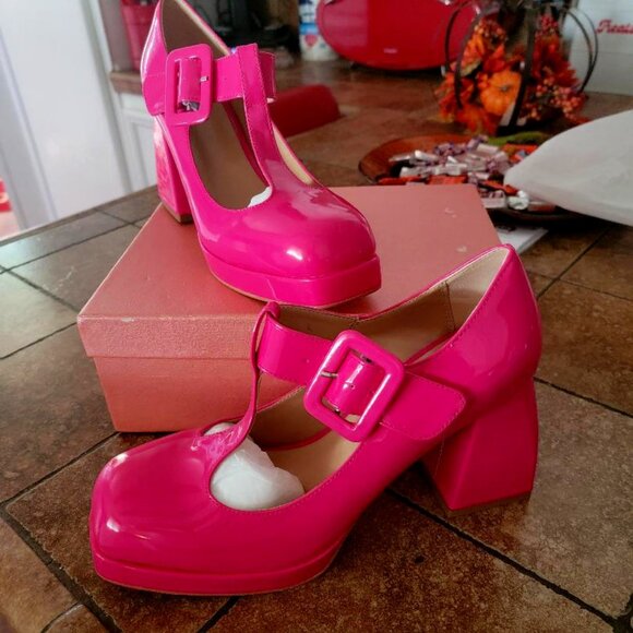 BARBIE PINK PLATFORM MARY JANES - BRAND NEW NEVER WORN! - Picture 1 of 1
